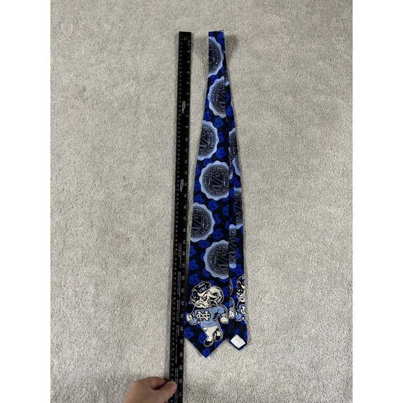 Vintage University of North Carolina UNC Tar Heels Logo Mens 100% Silk‎ Neck Tie - Picture 6 of 7